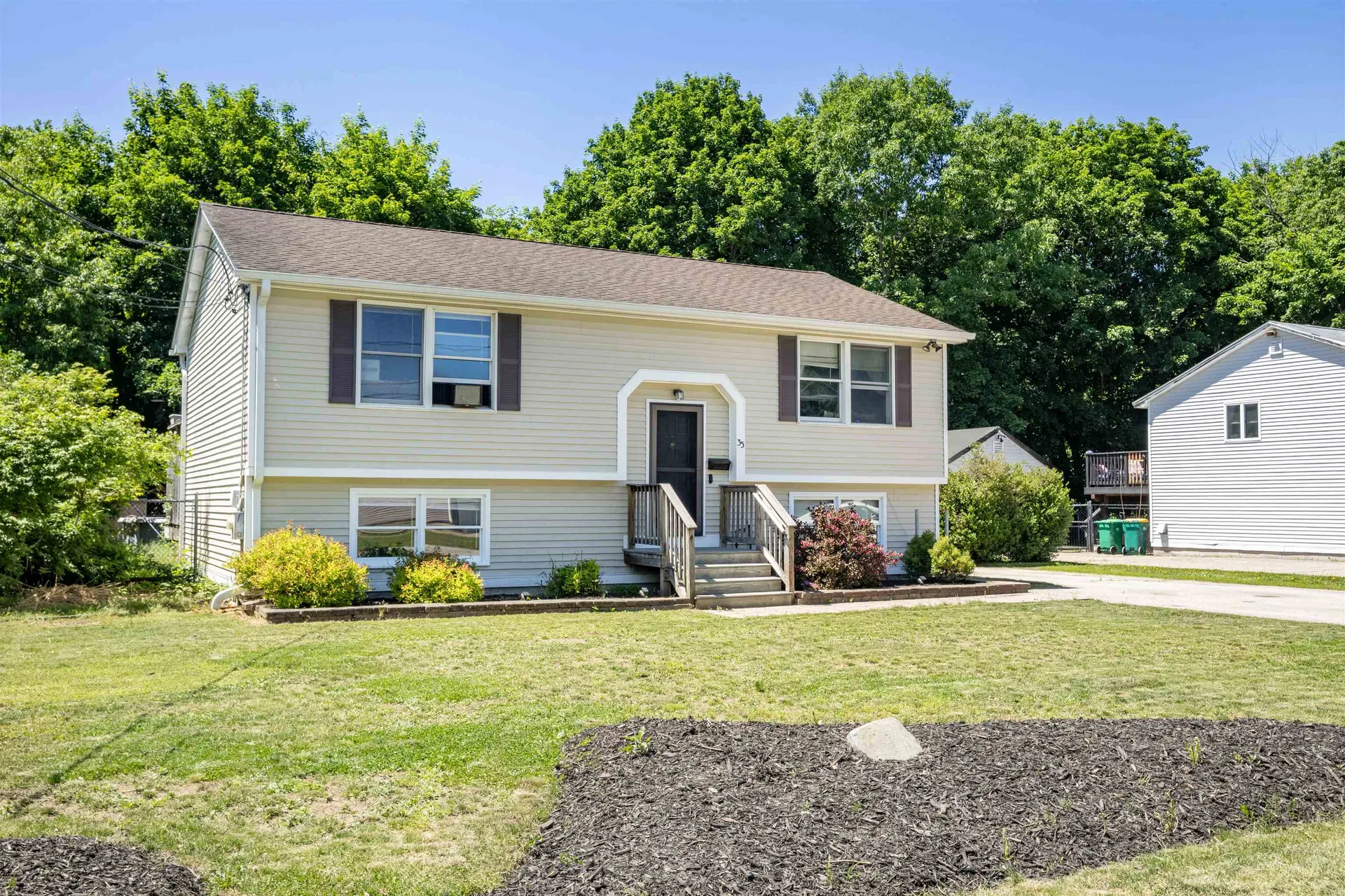 35 Western Avenue Rochester NH 03867