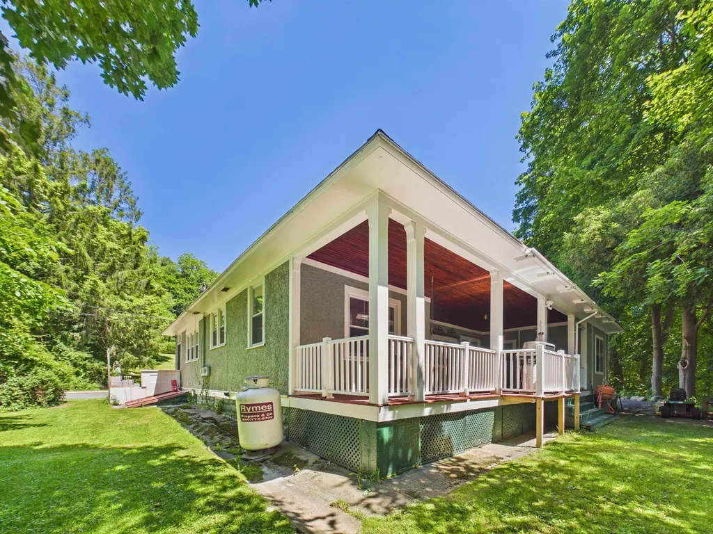 77 High Street Hinsdale NH 03451