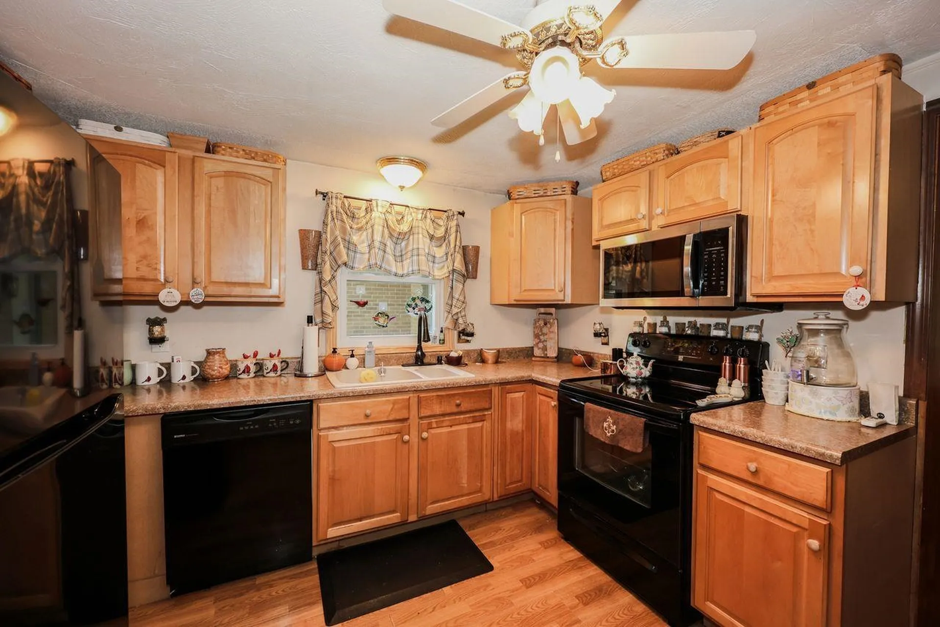23 Bonnie Heights Lane Hudson NH 03051