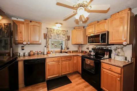 23 Bonnie Heights Lane Hudson NH 03051