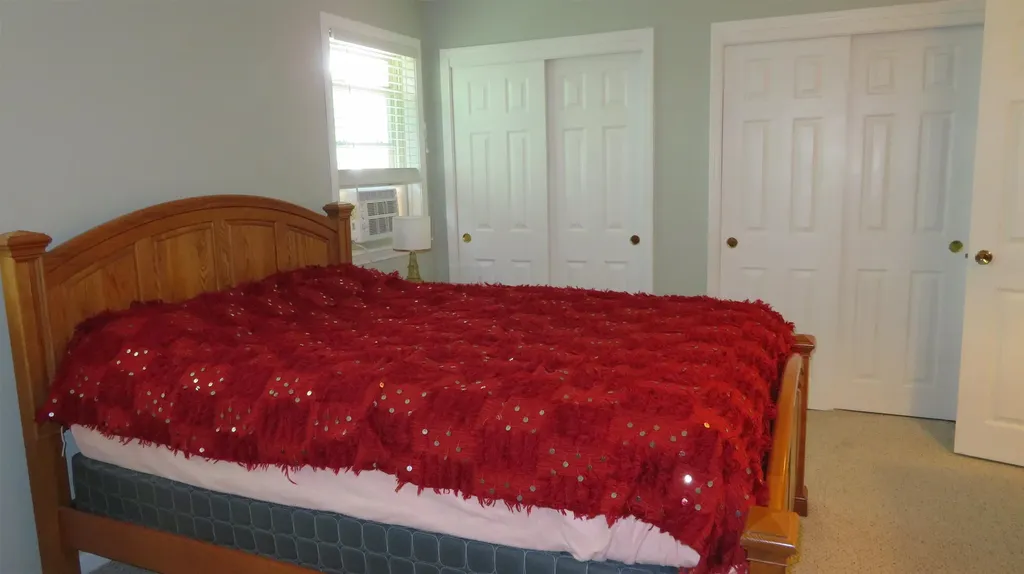 17 Oakwood Circle Goffstown NH 03045