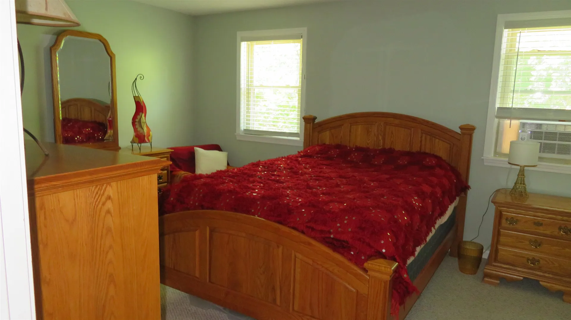 17 Oakwood Circle Goffstown NH 03045