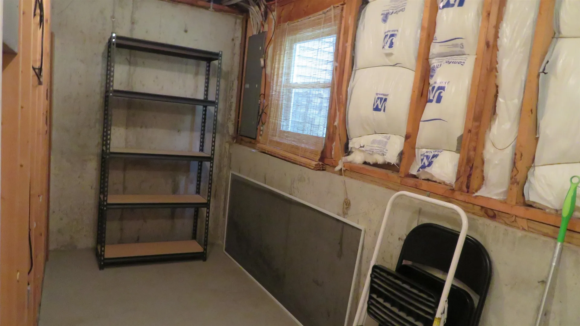 17 Oakwood Circle Goffstown NH 03045