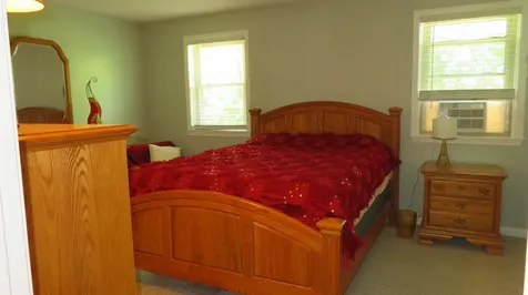 17 Oakwood Circle Goffstown NH 03045