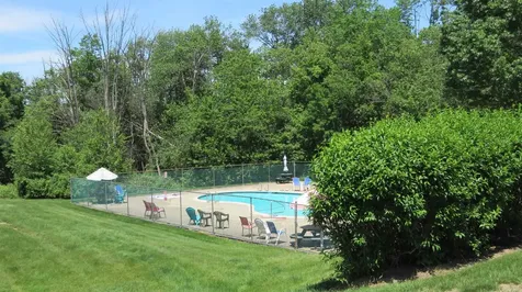 17 Oakwood Circle Goffstown NH 03045