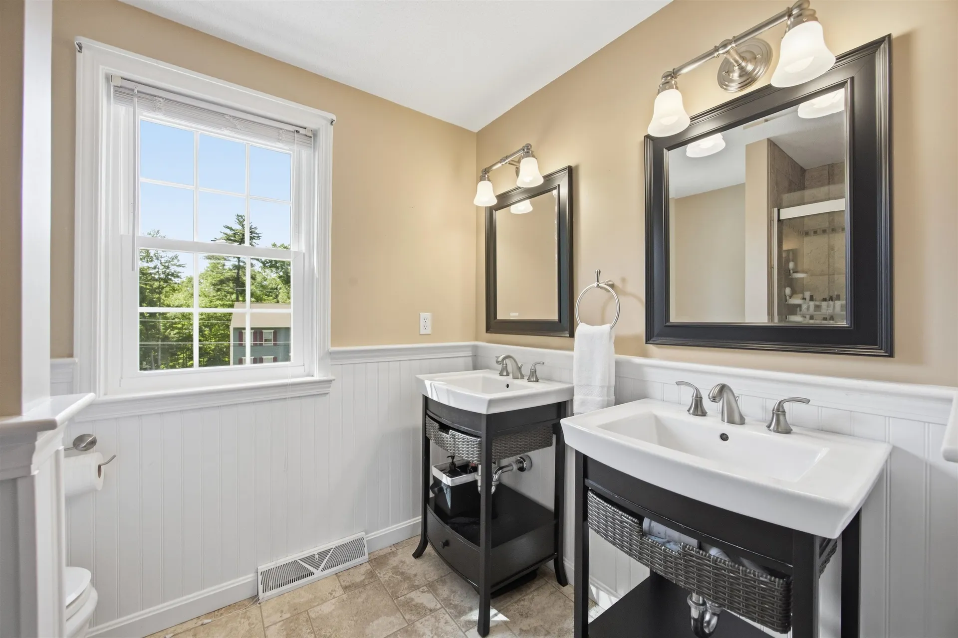 8 Bennington Road Nashua NH 03064