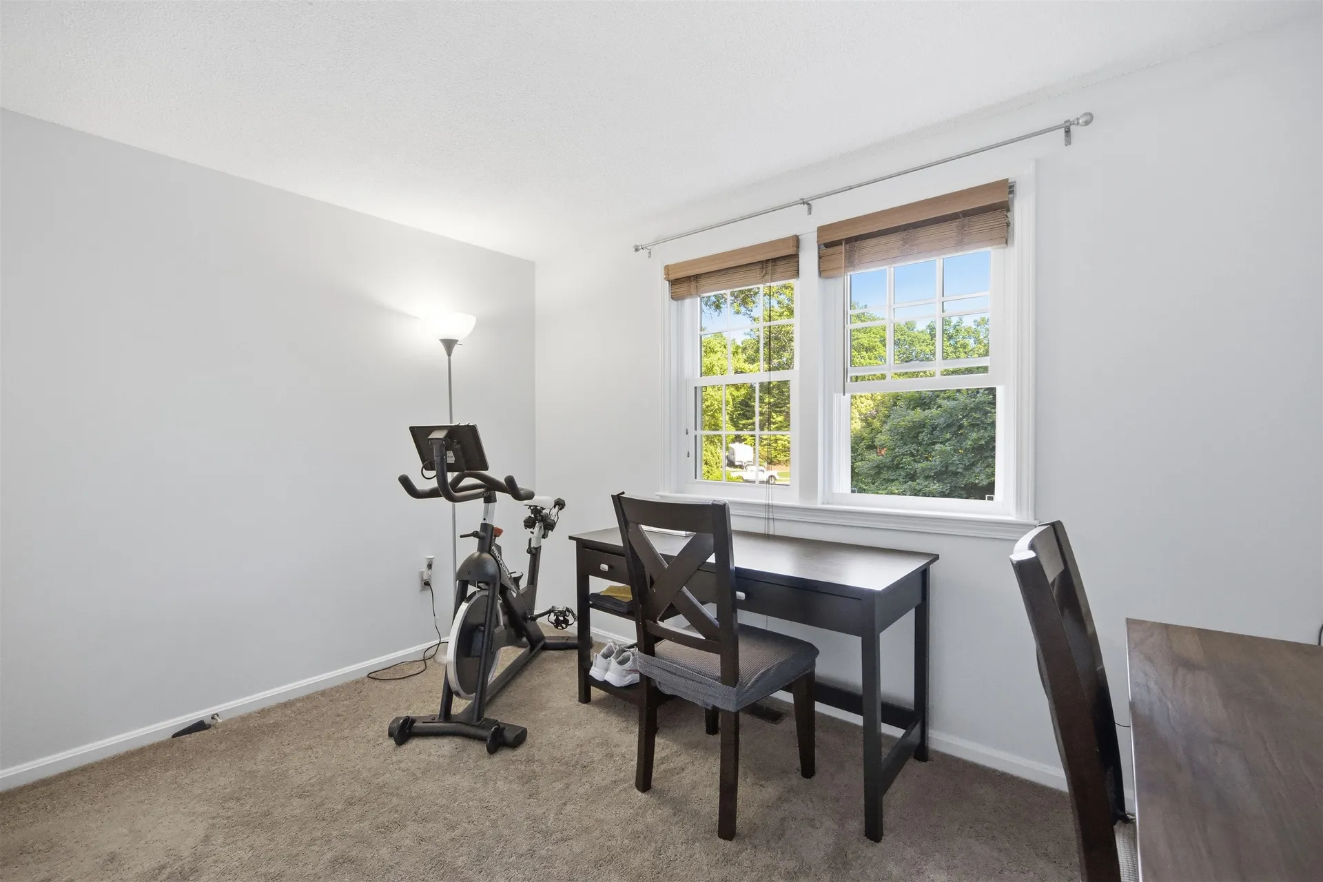 8 Bennington Road Nashua NH 03064
