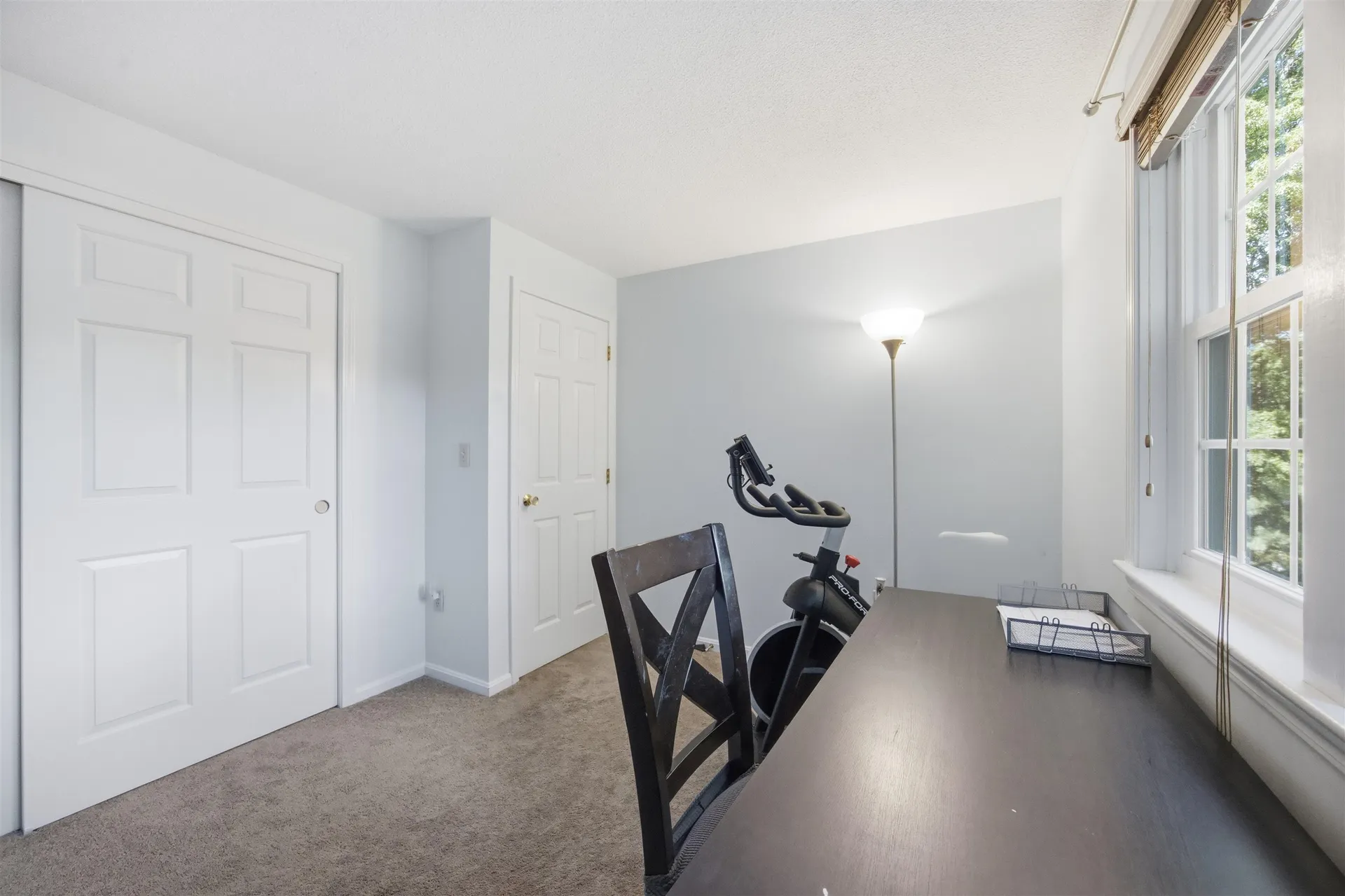 8 Bennington Road Nashua NH 03064