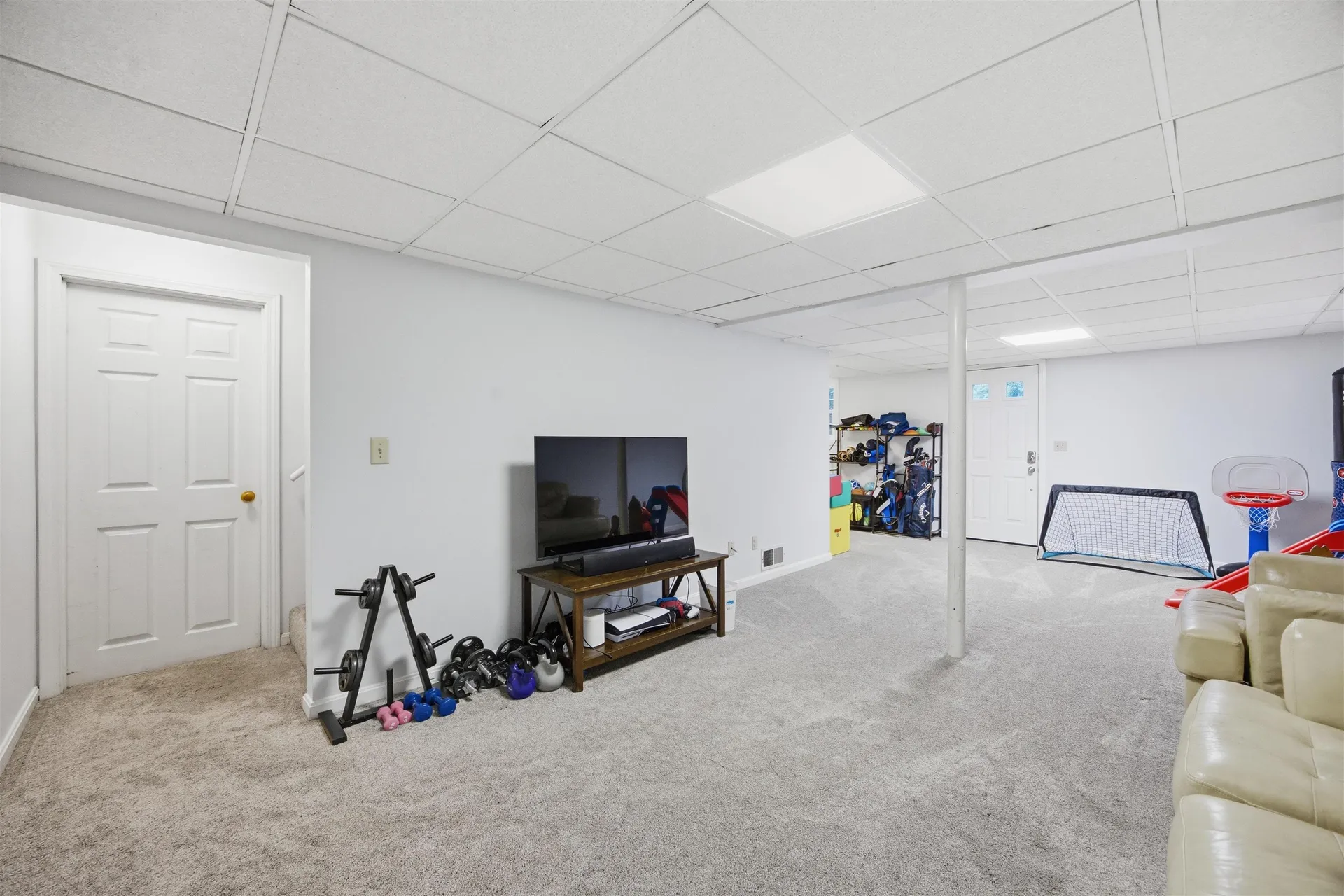 8 Bennington Road Nashua NH 03064