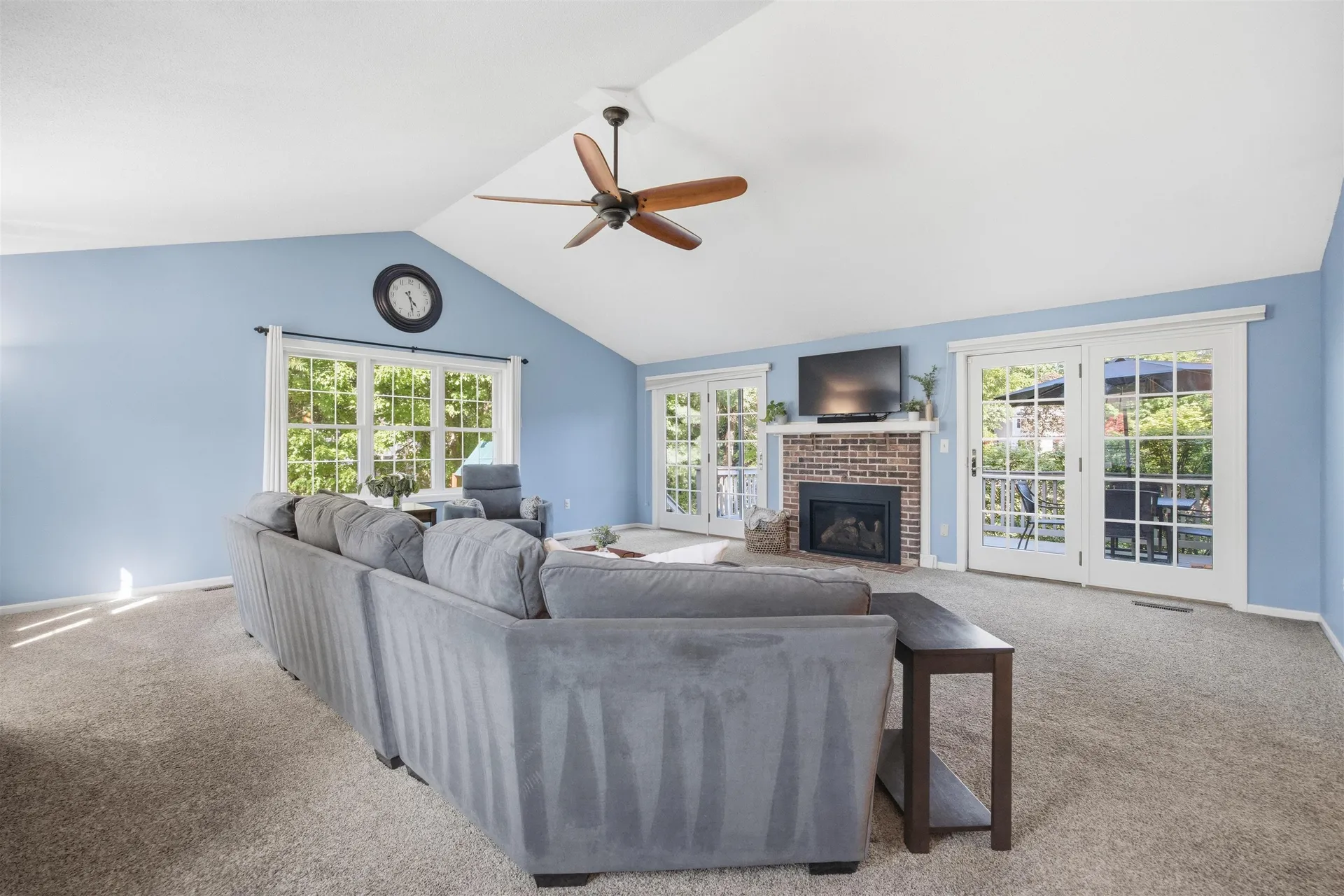 8 Bennington Road Nashua NH 03064