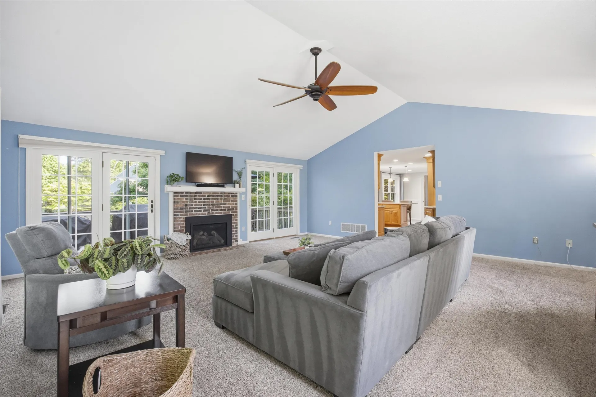 8 Bennington Road Nashua NH 03064