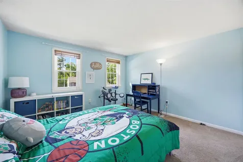 8 Bennington Road Nashua NH 03064