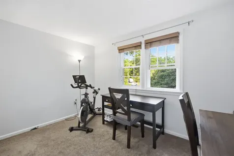 8 Bennington Road Nashua NH 03064
