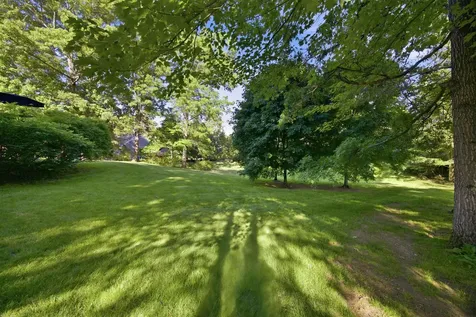 8 Bennington Road Nashua NH 03064