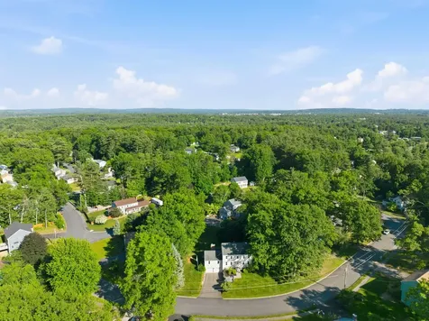 8 Bennington Road Nashua NH 03064