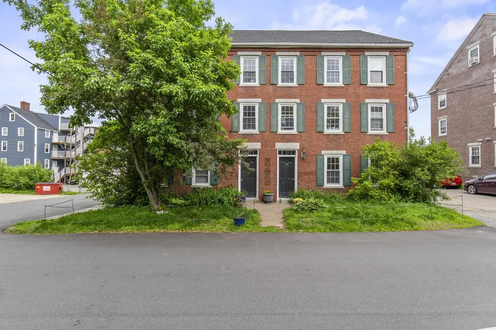 412 2nd Street Rollinsford NH 03869