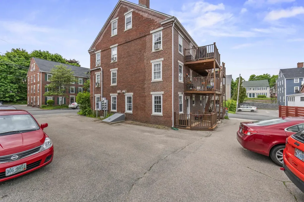 412 2nd Street Rollinsford NH 03869