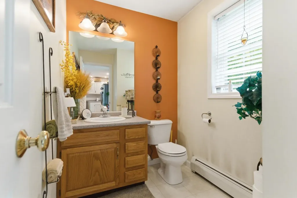 4 Norris Farm Road Raymond NH 03077