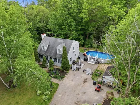 4 Norris Farm Road Raymond NH 03077