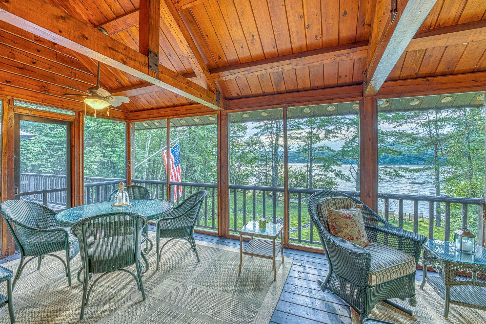 11 Squamasee Road Holderness NH 03245