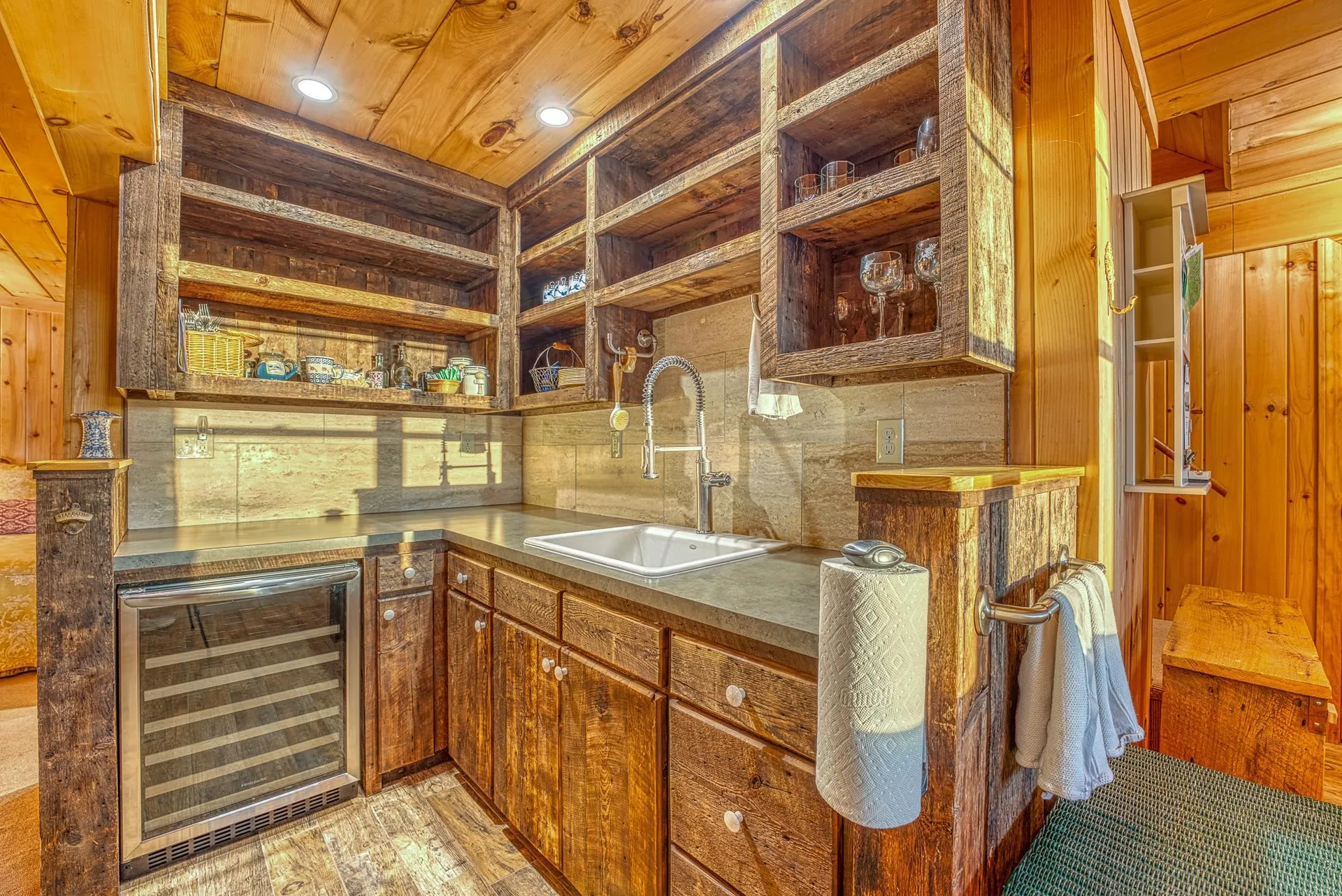 11 Squamasee Road Holderness NH 03245