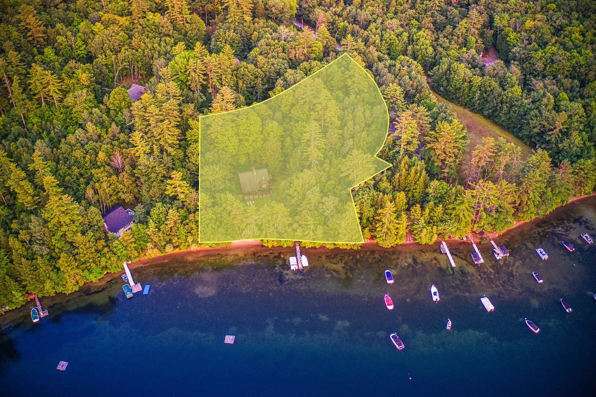 11 Squamasee Road Holderness NH 03245
