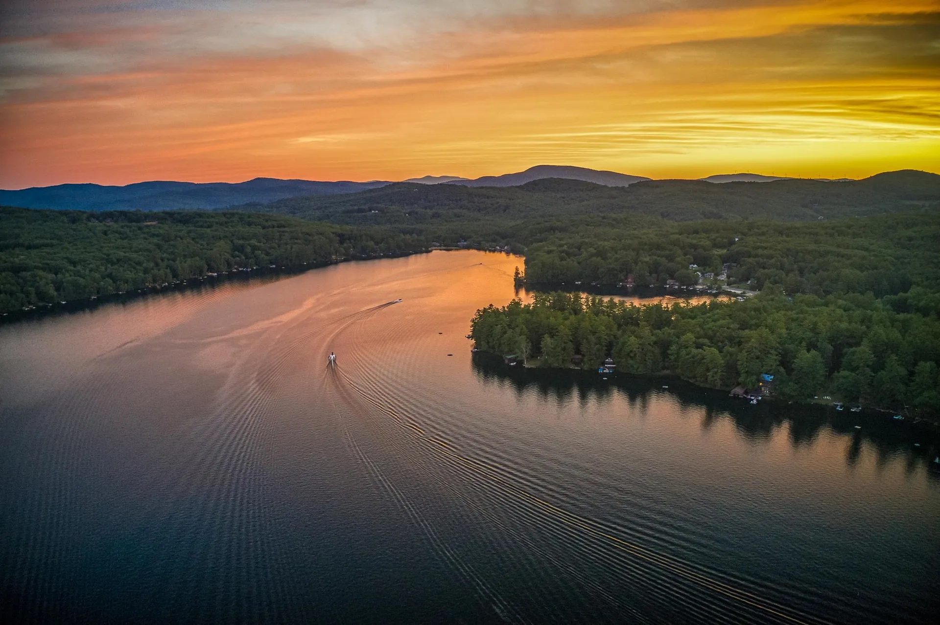 11 Squamasee Road Holderness NH 03245
