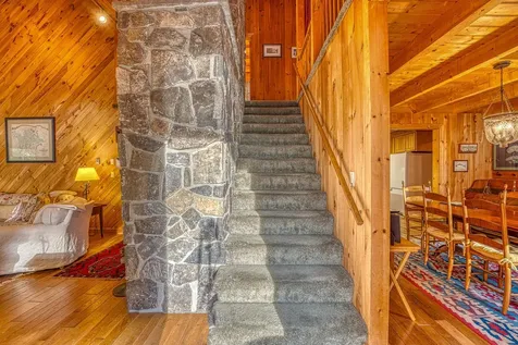11 Squamasee Road Holderness NH 03245