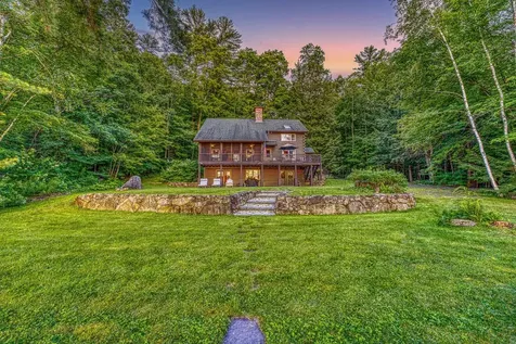 11 Squamasee Road Holderness NH 03245