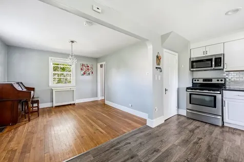 20 Upland Street Manchester NH 03102