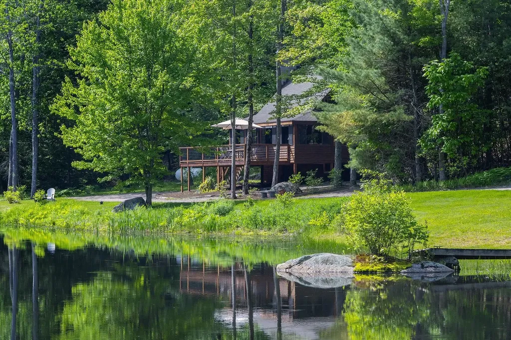 385 Irish Hill Road Hopkinton NH 03229