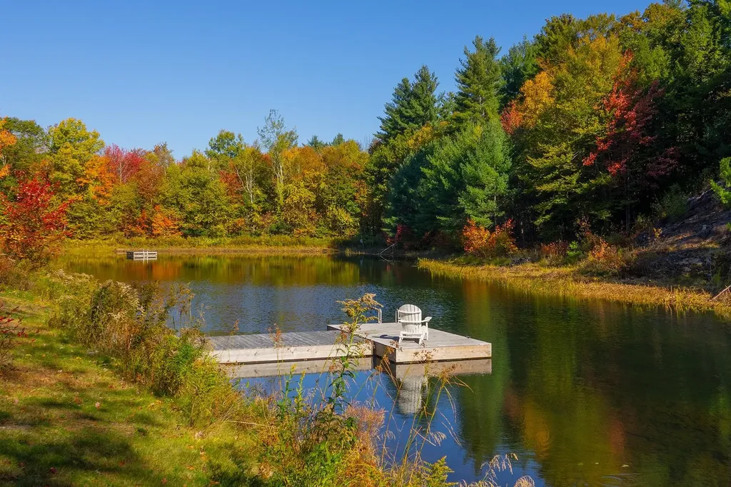 385 Irish Hill Road Hopkinton NH 03229