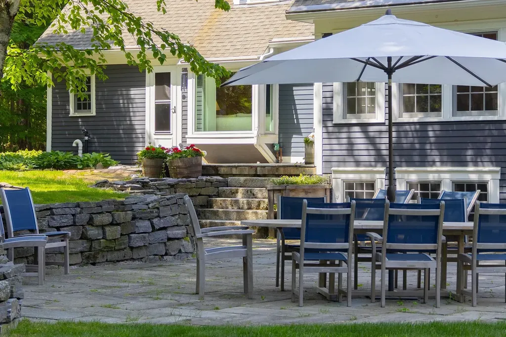 385 Irish Hill Road Hopkinton NH 03229