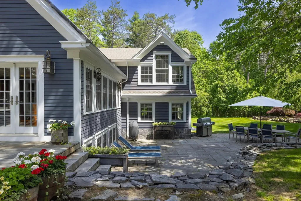 385 Irish Hill Road Hopkinton NH 03229