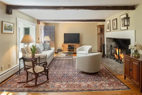 385 Irish Hill Road Hopkinton NH 03229