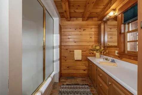 385 Irish Hill Road Hopkinton NH 03229