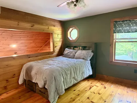83 Main Street Sandown NH 03873