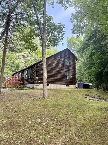 83 Main Street Sandown NH 03873