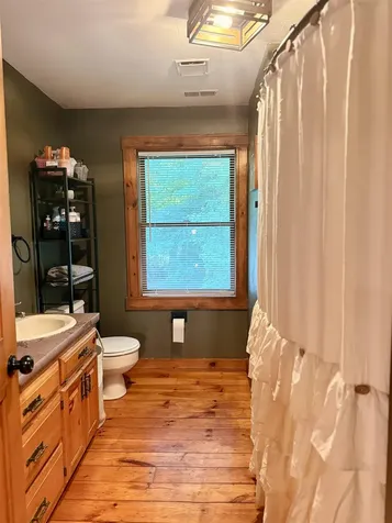 83 Main Street Sandown NH 03873