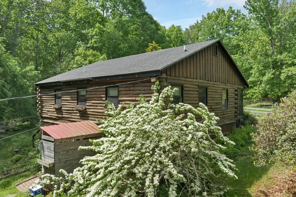 107 Orchard Hill Road Barrington NH 03825