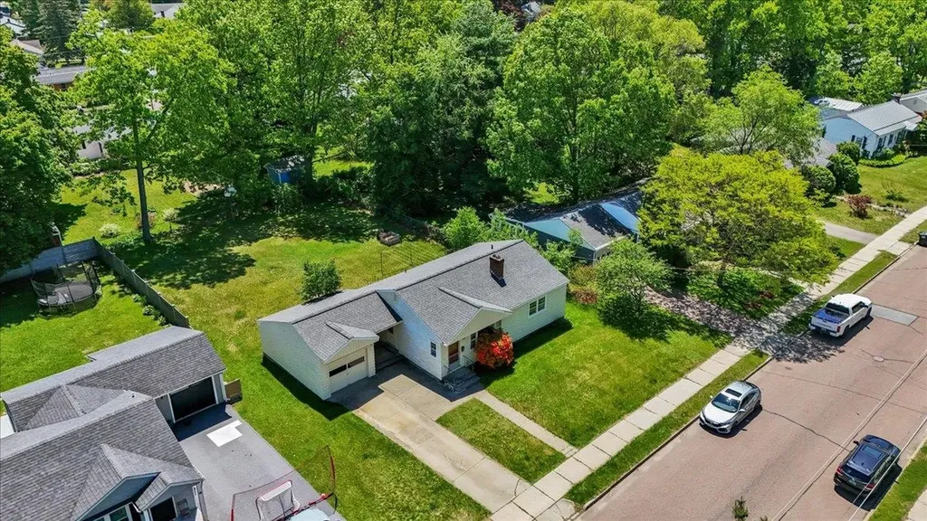 27 Brierwood Lane Burlington VT 05408