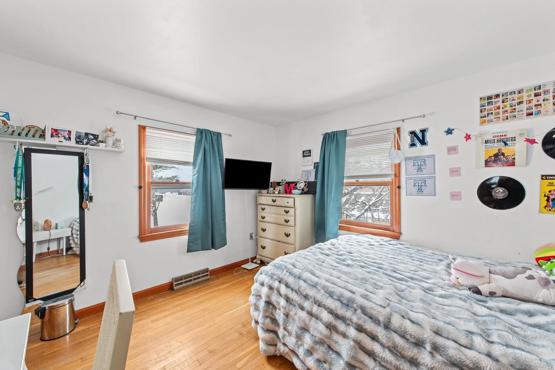 93 1/2 Chandler Street Nashua NH 03064