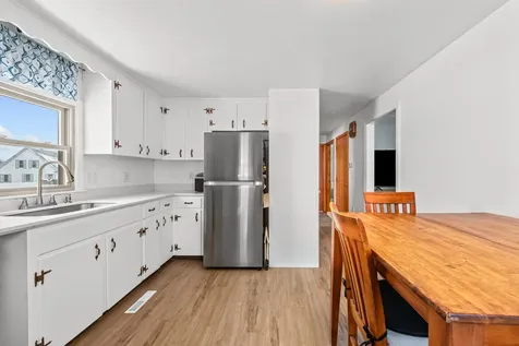93 1/2 Chandler Street Nashua NH 03064