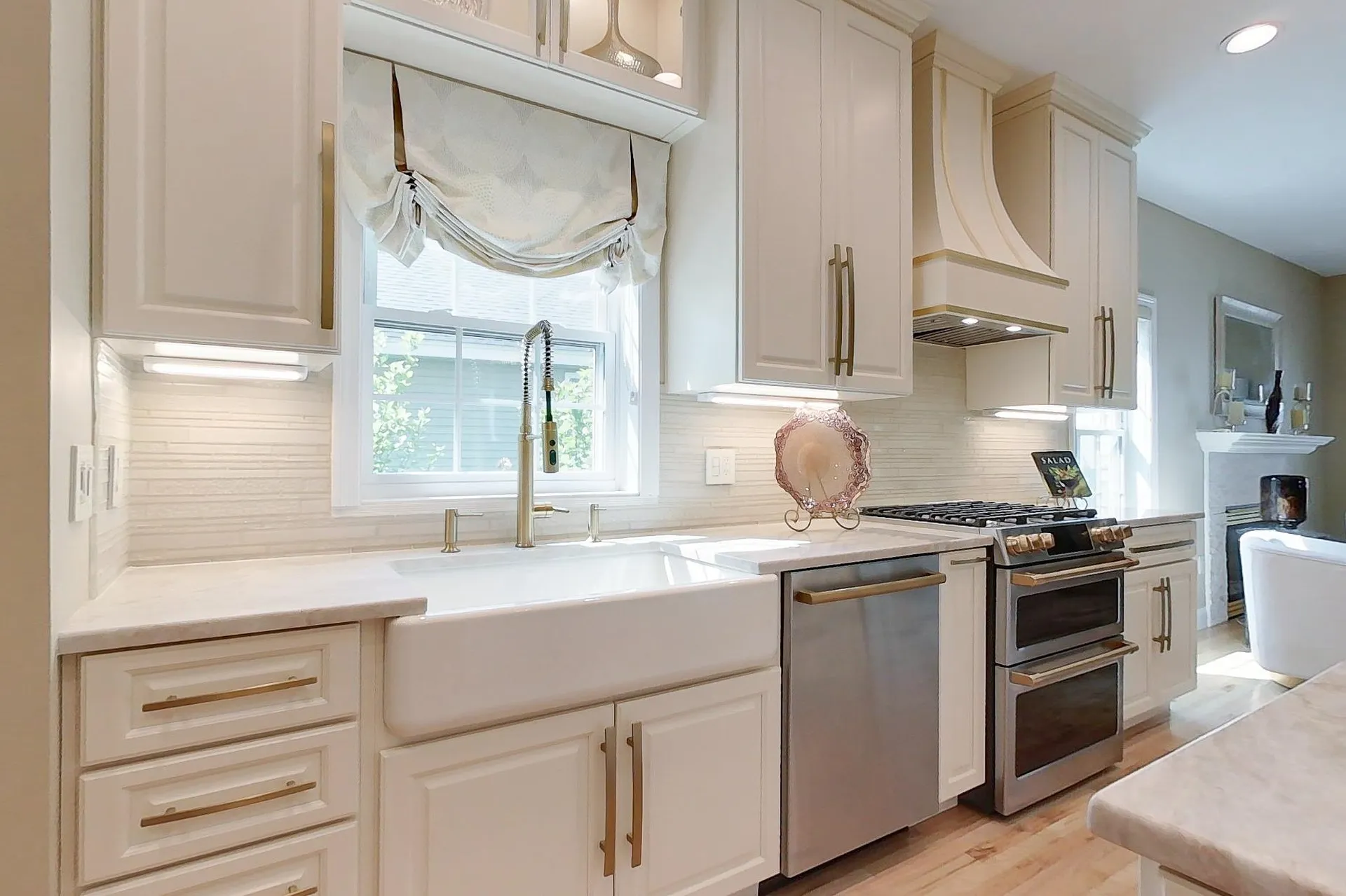 27 Hollow Ridge Drive Nashua NH 03062