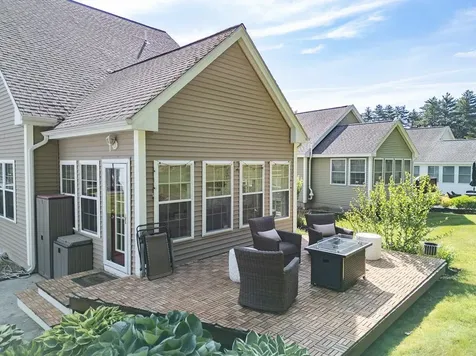 27 Hollow Ridge Drive Nashua NH 03062