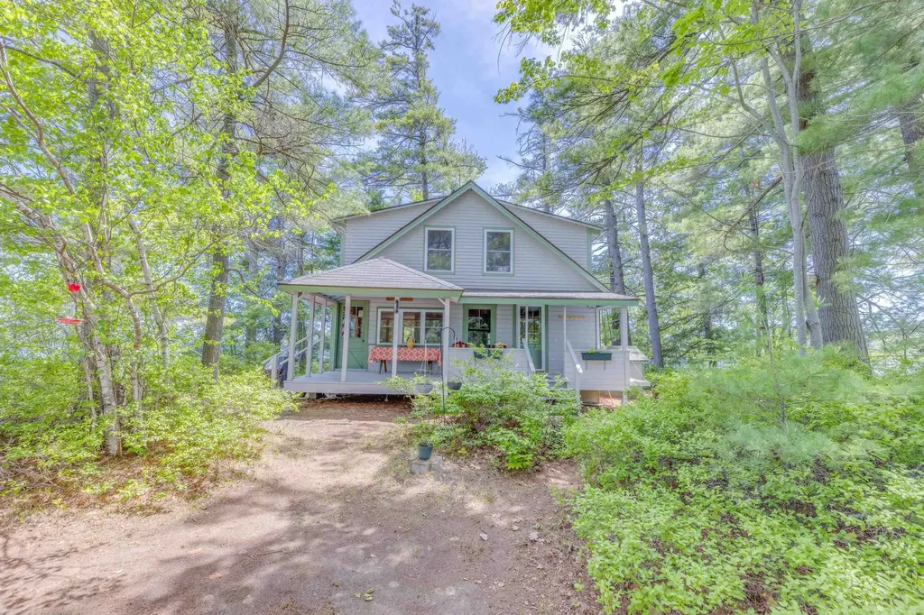 28 Potato Island Holderness NH 03245