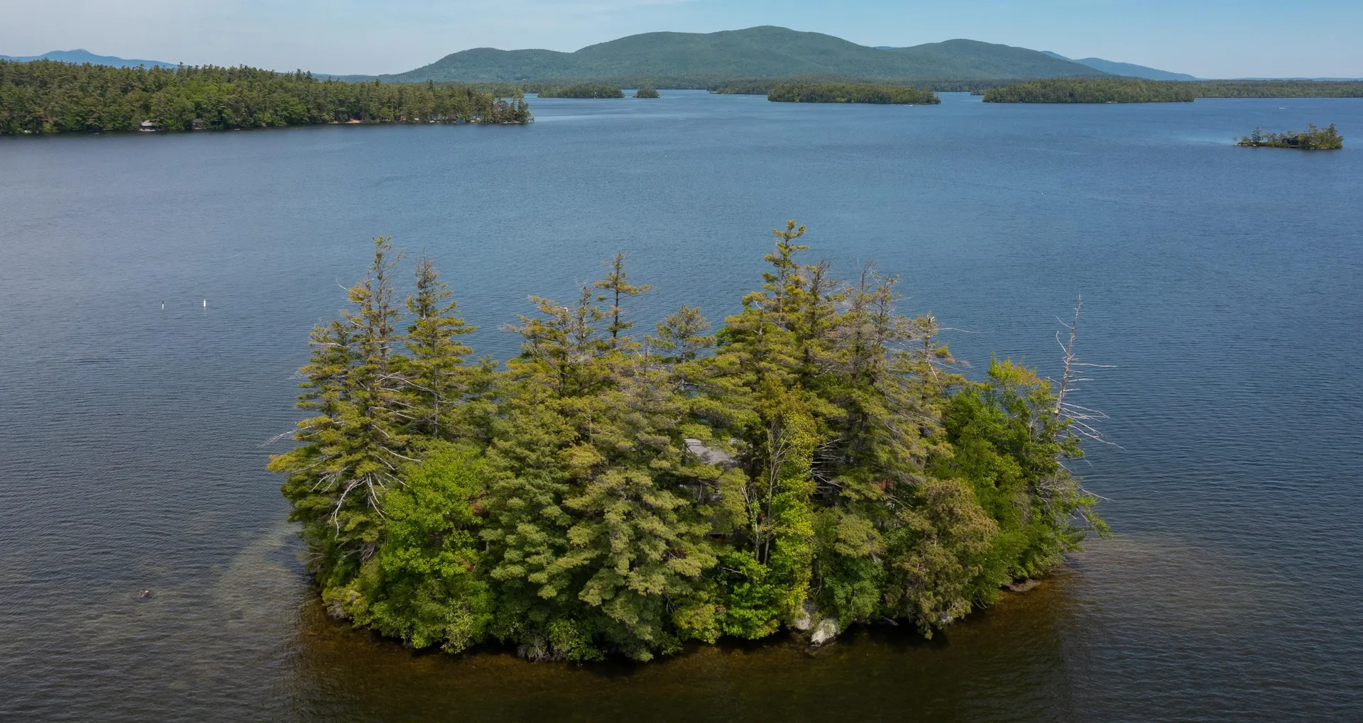 28 Potato Island Holderness NH 03245