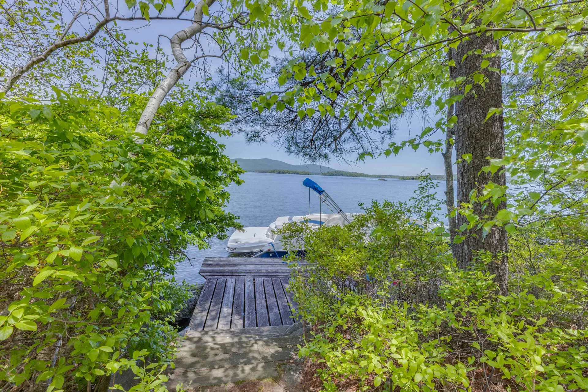 28 Potato Island Holderness NH 03245