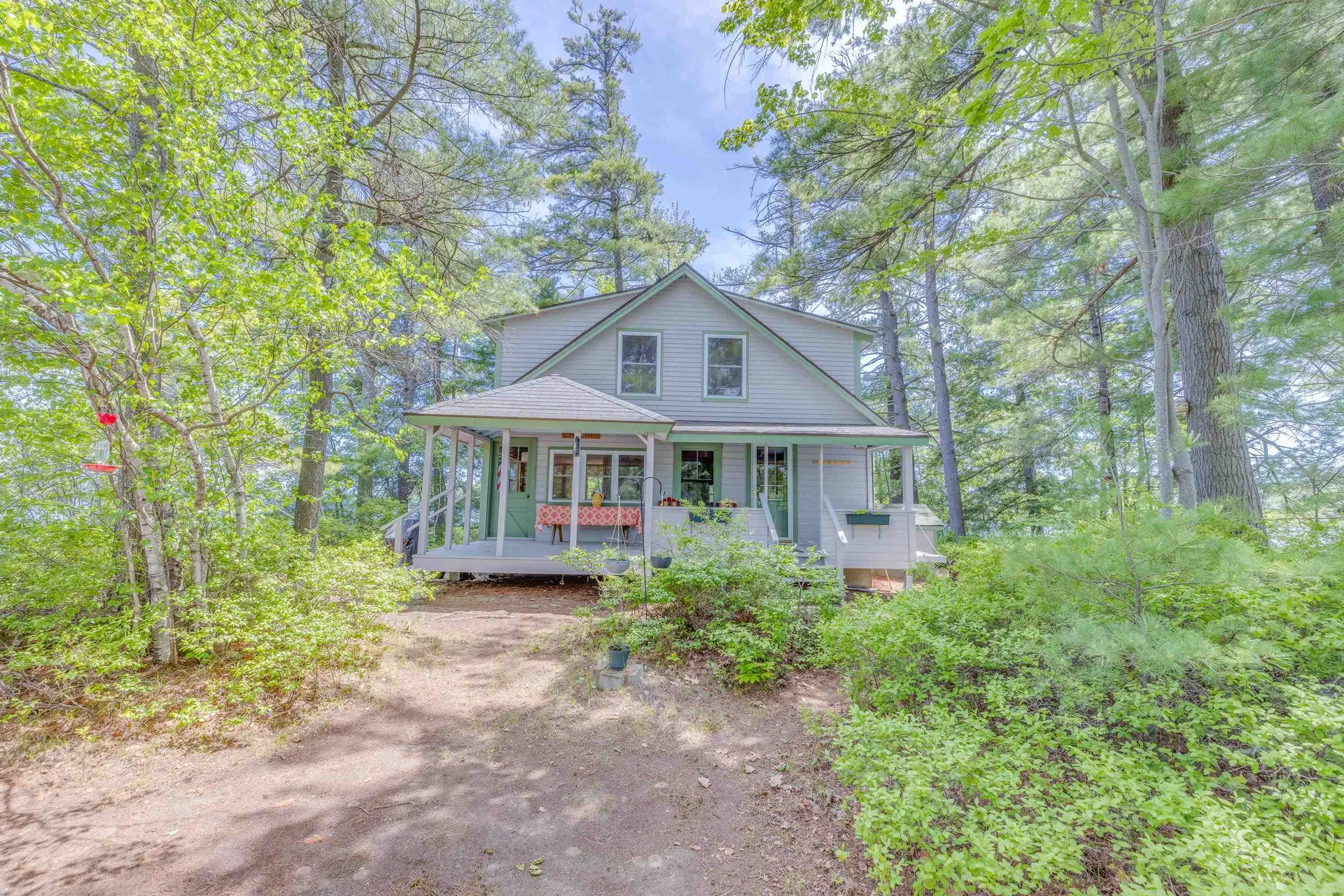 28 Potato Island Holderness NH 03245
