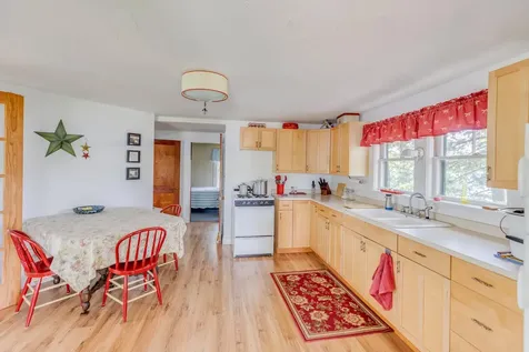 28 Potato Island Holderness NH 03245